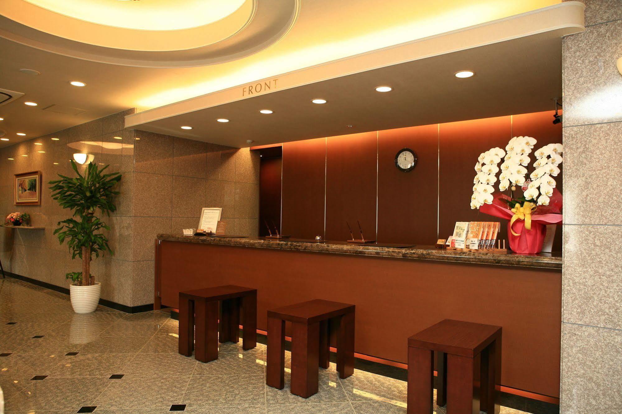 Hotel Route-Inn Koga Ekimae Bagian luar foto
